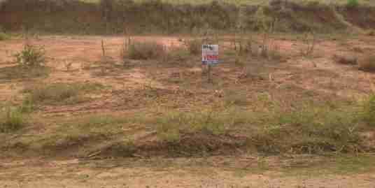 Imóvel (121) 3 lotes juntos,sendo 13×28 =364,0 m2 cada um,á 1km do centro